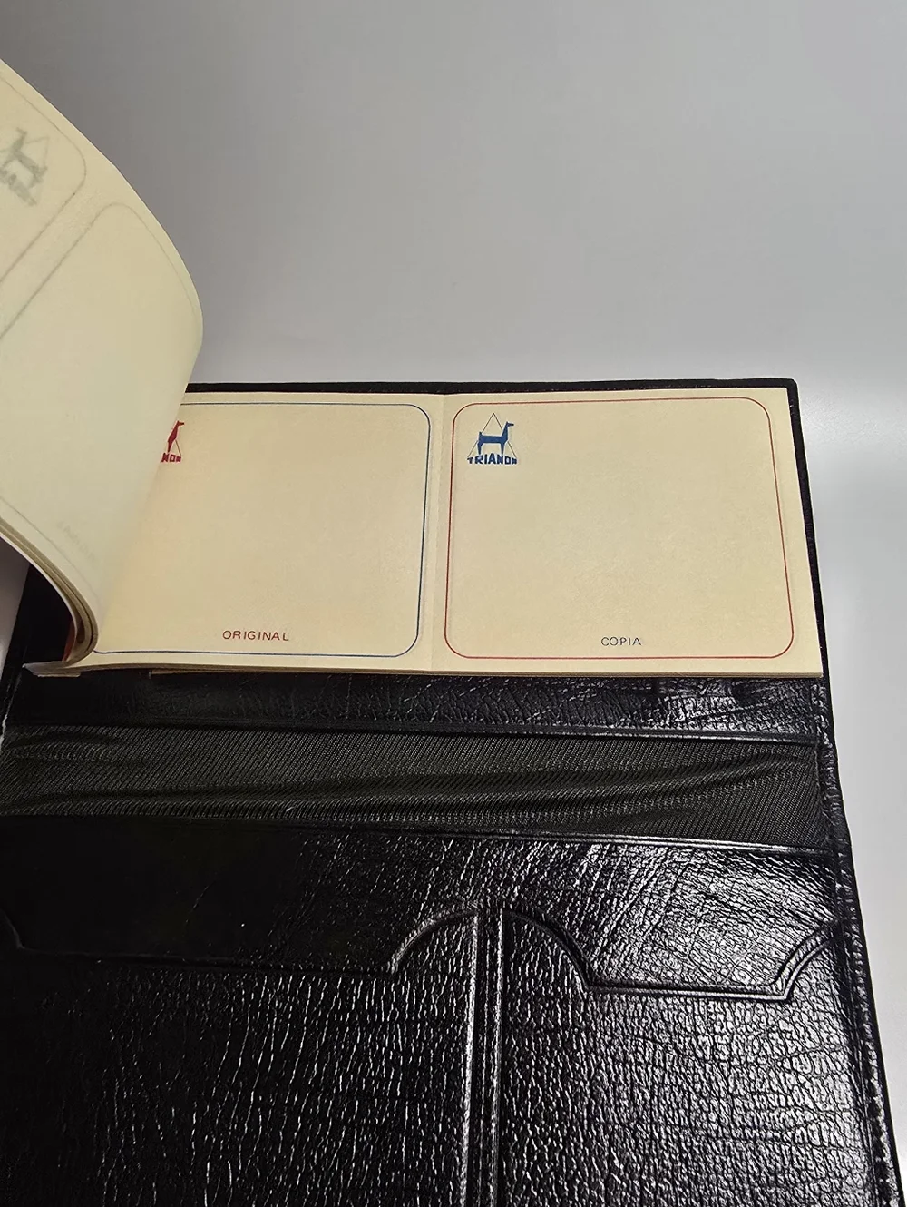 Trianon Columbia Black Women's Leather Wallet with Gold Accent